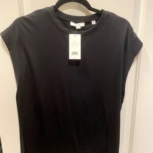 VINCE NWT tee size med